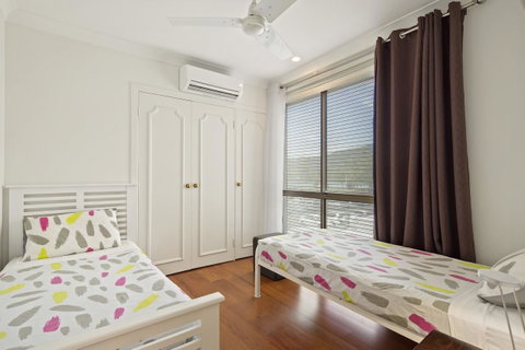 Montipora Unit 3 - In The Heart Of Airlie, Wi-fi And Netflix - Accommodation Australia 7