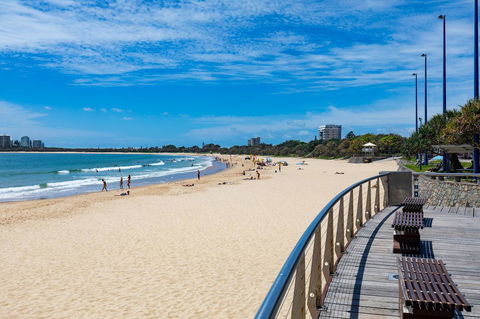 Sunset Retreat Mooloolaba - Australia Shopping 43
