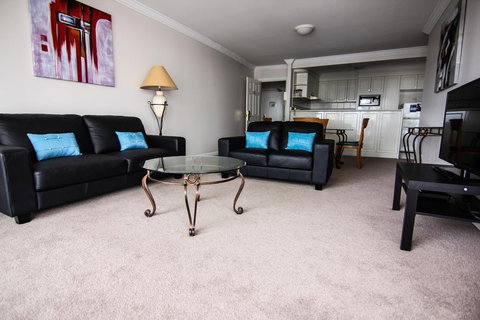 The Phoenician Resort - Australia Shopping 28