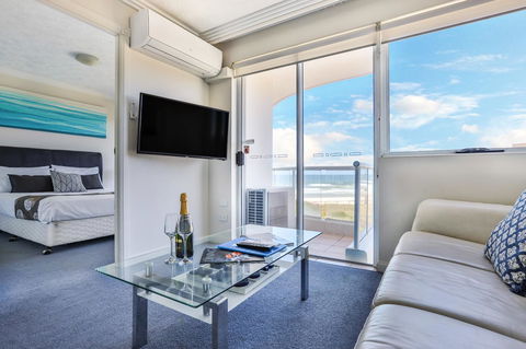 Regency On The Beach - Accommodation Australia 4