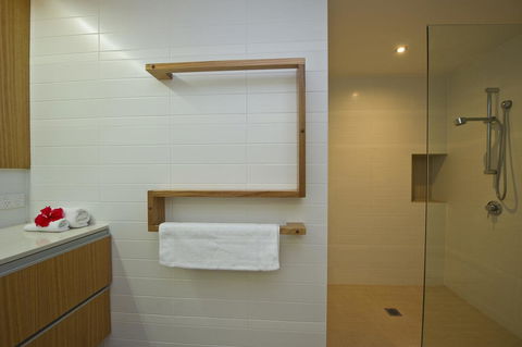 Maggies Beachfront Apartment 2 - Accommodation Australia 4