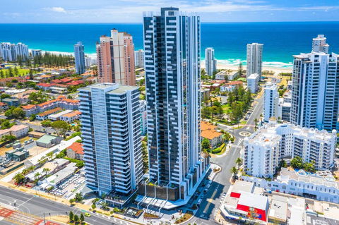 Qube Broadbeach Ocean View Apartments - Accommodation Australia 0