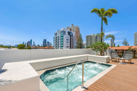 Qube Broadbeach Ocean View Apartments - Accommodation Australia 13