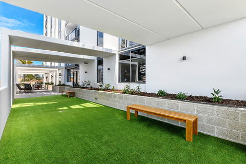 Qube Broadbeach Ocean View Apartments - Accommodation Australia 3