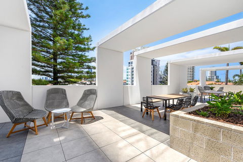 Qube Broadbeach Ocean View Apartments - Accommodation Australia 4