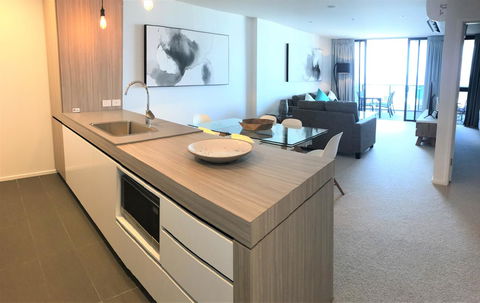 Qube Broadbeach Ocean View Apartments - Accommodation Australia 25