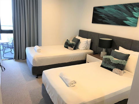 Qube Broadbeach Ocean View Apartments - Accommodation Australia 24