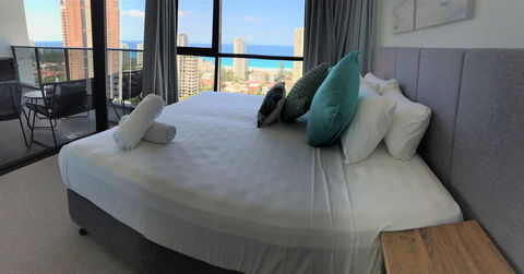 Qube Broadbeach Ocean View Apartments - Accommodation Australia 23