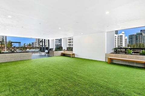 Qube Broadbeach Ocean View Apartments - Accommodation Australia 6