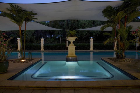 Mandalay Luxury Beachfront Apartments - Accommodation Australia 4