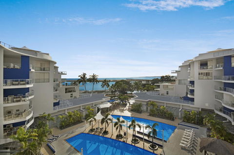 Oaks Hervey Bay Resort And Spa - Australia Shopping 1