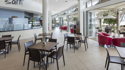 Oaks Hervey Bay Resort And Spa - Australia Shopping 26