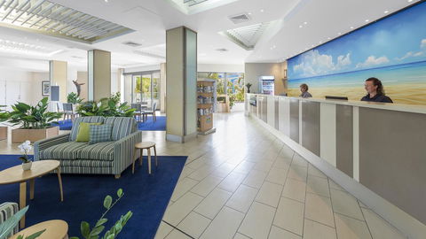 Oaks Hervey Bay Resort And Spa - Australia Shopping 9