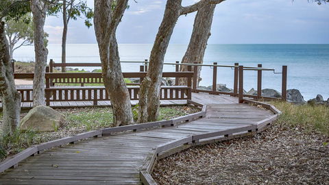 Oaks Hervey Bay Resort And Spa - Australia Shopping 4