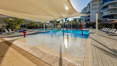 Oaks Hervey Bay Resort And Spa - Australia Shopping 18