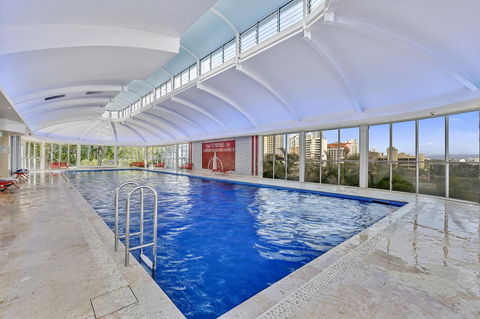 Towers Of Chevron - Private Apartment - Accommodation Australia 14