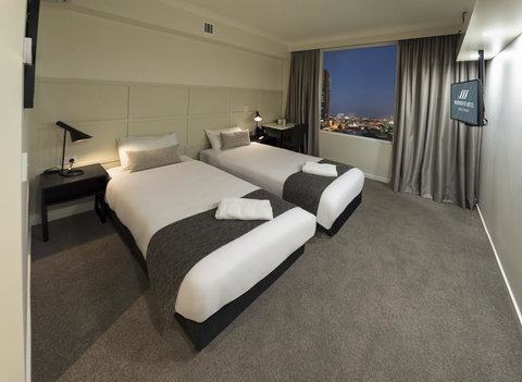 Woodroffe Hotel - Accommodation Australia 12
