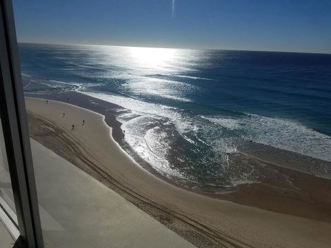 Golden Sands On The Beach - Absolute Beachfront Apartments - Accommodation Australia 25