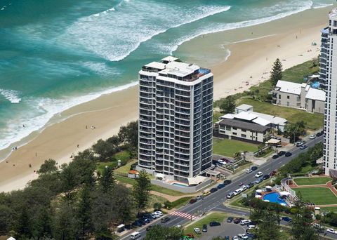 Golden Sands On The Beach - Absolute Beachfront Apartments - Accommodation Australia 0
