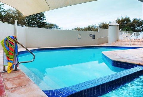 Golden Sands On The Beach - Absolute Beachfront Apartments - Accommodation Australia 14