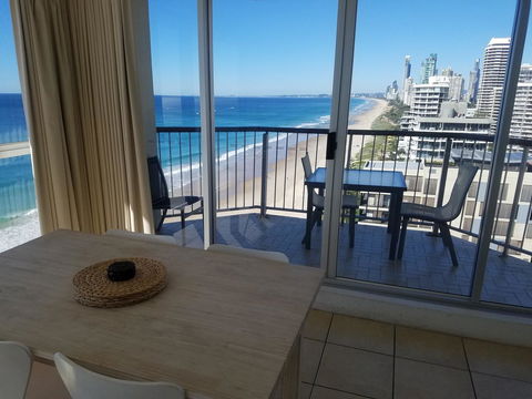 Golden Sands On The Beach - Absolute Beachfront Apartments - Accommodation Australia 39