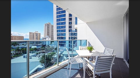 Gold Coast Private Apartments - H Residences, Surfers Paradise - Accommodation Australia 35