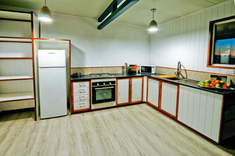 The Summit 1770 - Australia Shopping 10