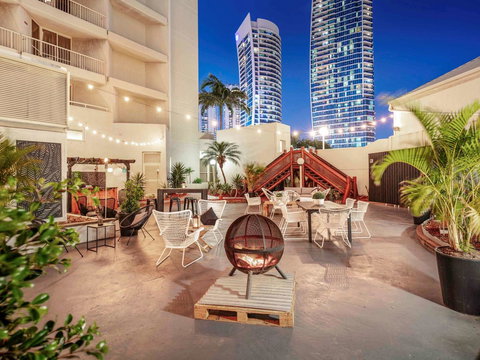 Novotel Surfers Paradise - Accommodation Australia 0
