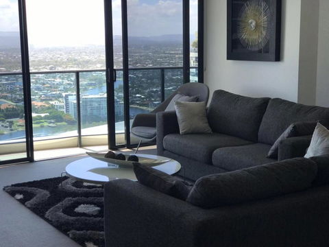 Luxury 3 Bedroom In Heart Of Broadbeach - Accommodation Australia 21