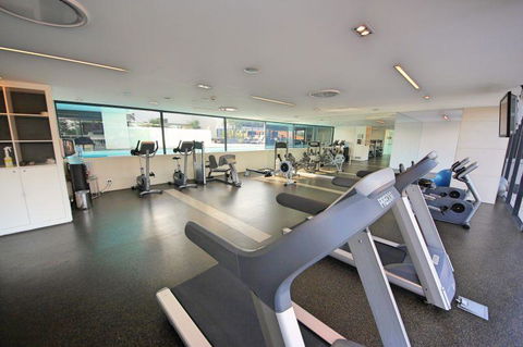 Luxury 3 Bedroom In Heart Of Broadbeach - Accommodation Australia 9