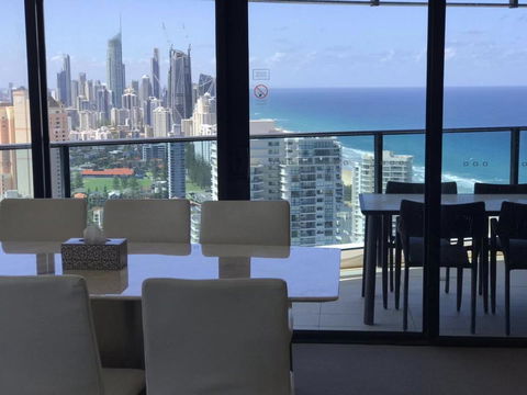 Luxury 3 Bedroom In Heart Of Broadbeach - Accommodation Australia 12