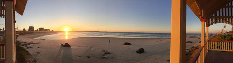 Kirra Surf Apartments - Local Tourism 4