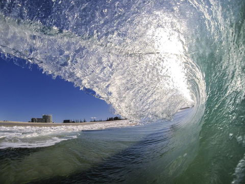 Kirra Surf Apartments - Local Tourism 14