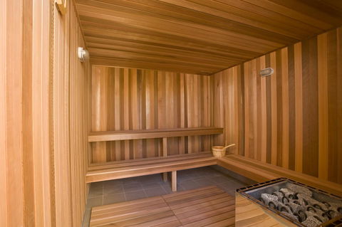 Kirra Surf Apartments - Local Tourism 24
