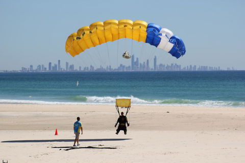 Kirra Surf Apartments - Local Tourism 2