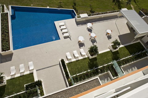 Kirra Surf Apartments - Local Tourism 13