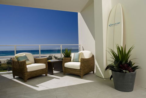 Kirra Surf Apartments - Local Tourism 29