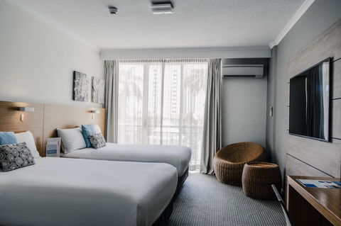 Novotel Cairns Oasis Resort - Australia Shopping 3