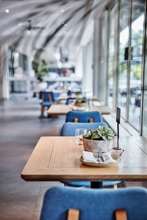 Novotel Cairns Oasis Resort - Australia Shopping 19