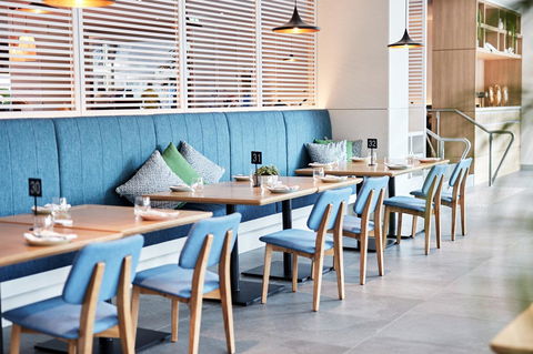 Novotel Cairns Oasis Resort - Australia Shopping 7