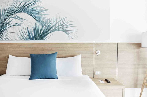 Novotel Cairns Oasis Resort - Australia Shopping 10