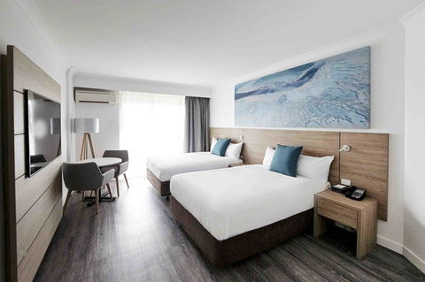 Novotel Cairns Oasis Resort - Australia Shopping 17