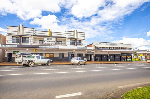 Nightcap At Atherton Hotel - Local Tourism 4