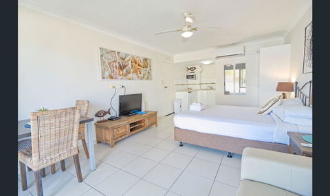 Bay Of Palms - Accommodation Australia 10