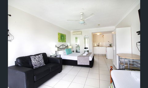 Bay Of Palms - Accommodation Australia 25