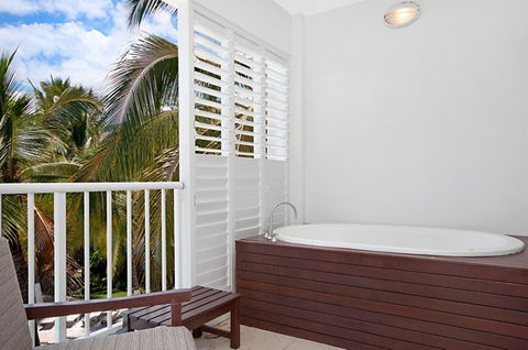 5231 BEACH CLUB PENTHOUSE - Accommodation Australia 5