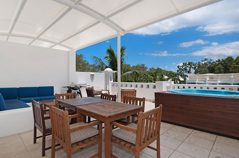 5231 BEACH CLUB PENTHOUSE - Accommodation Australia 11