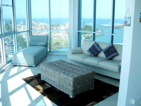 Reflection On The Sea - Bed n Breakfasts 36