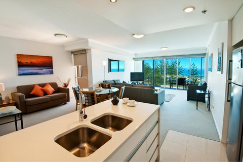 Reflection On The Sea - Bed n Breakfasts 17