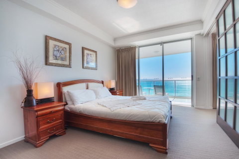 Reflection On The Sea - Bed n Breakfasts 9